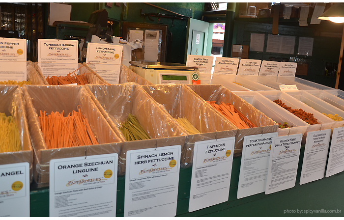 pike_place_market_macarrao_chocolate