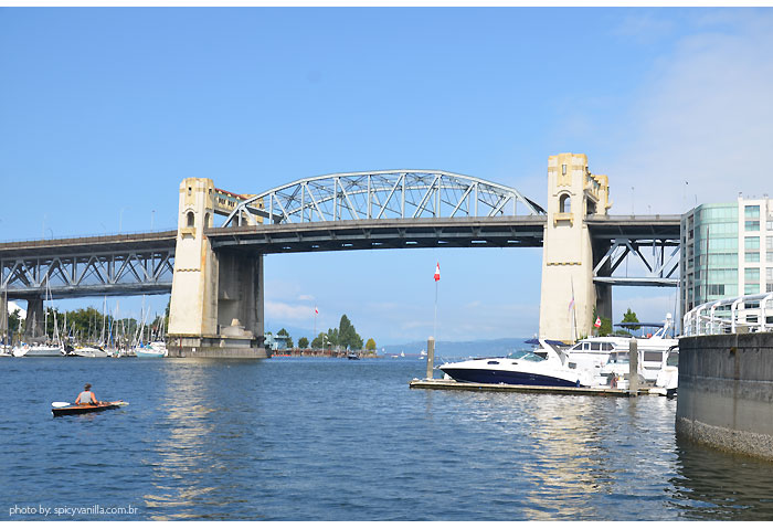 bus_tour_vancouver_false_creek